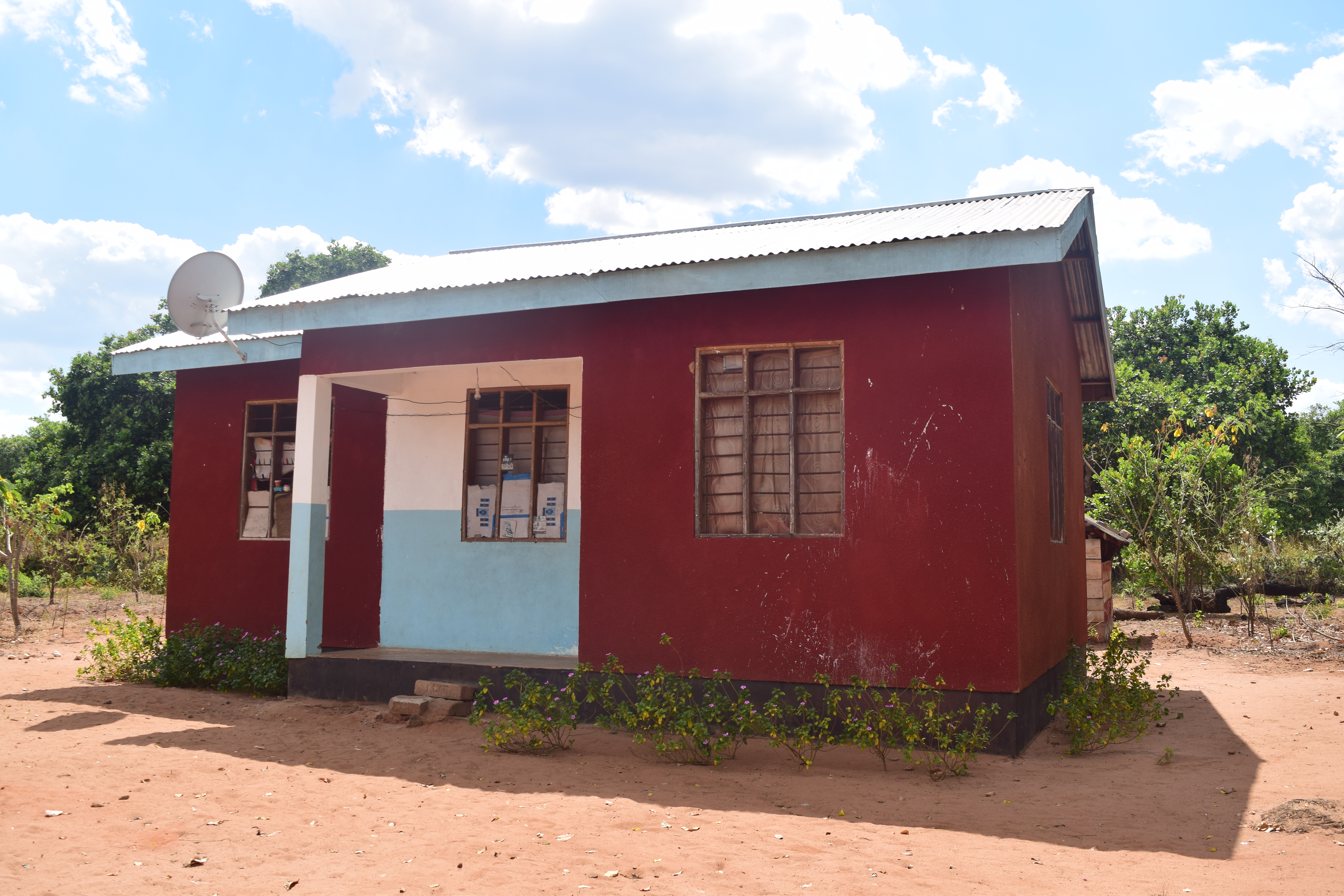 Teacher's House Liwiti